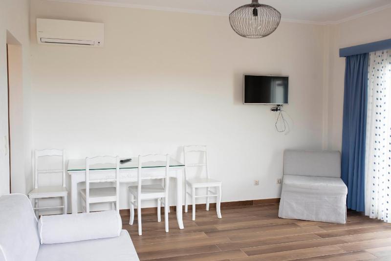 Apartment with Sea View image 3