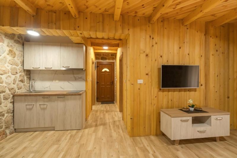 One-Bedroom Apartment image 3