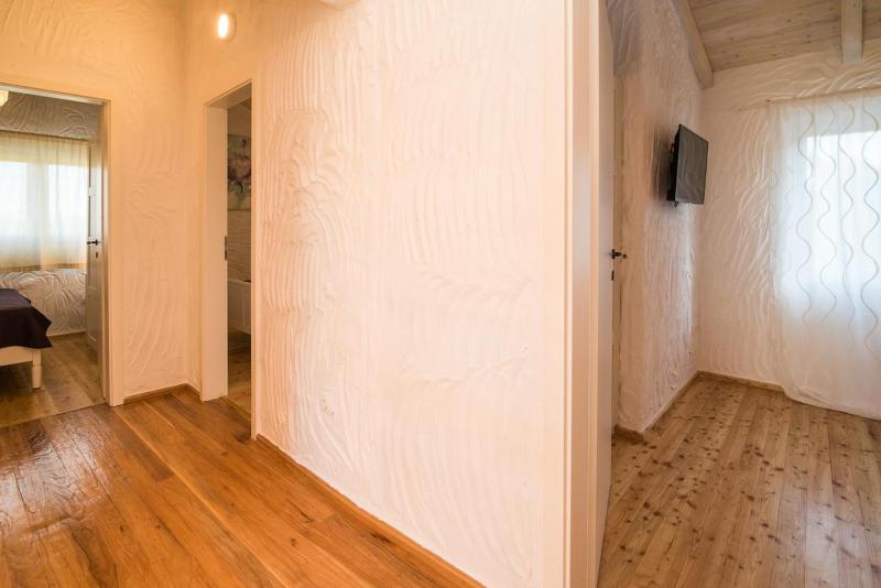 Three-Bedroom Villa with Terrace image 3