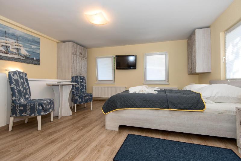 Standard Cabin on Boat image 4