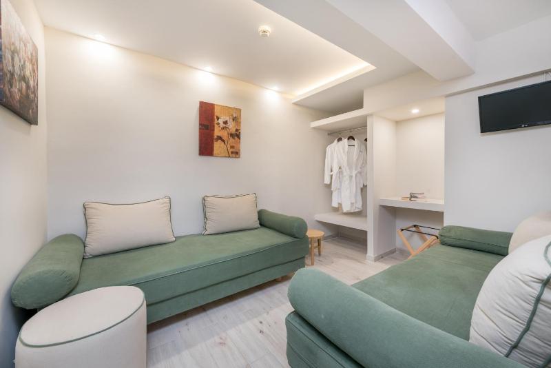 Family Junior Suite image 3