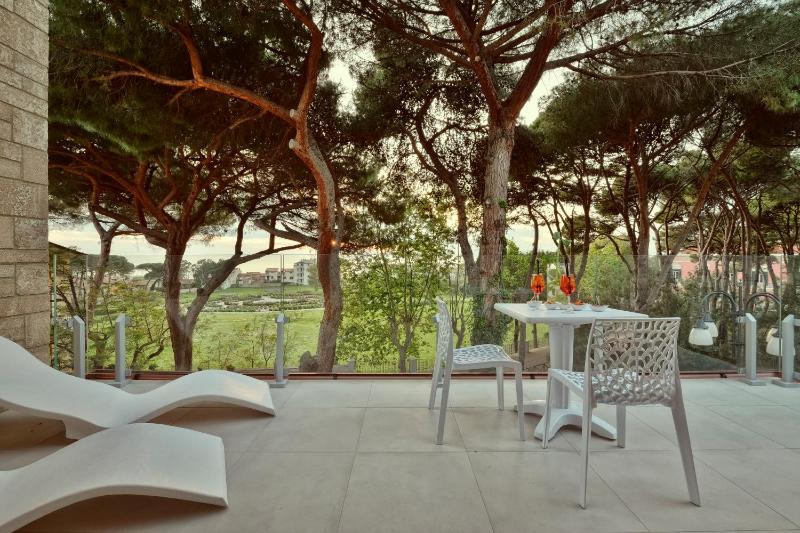 Suite with Sea View image 4