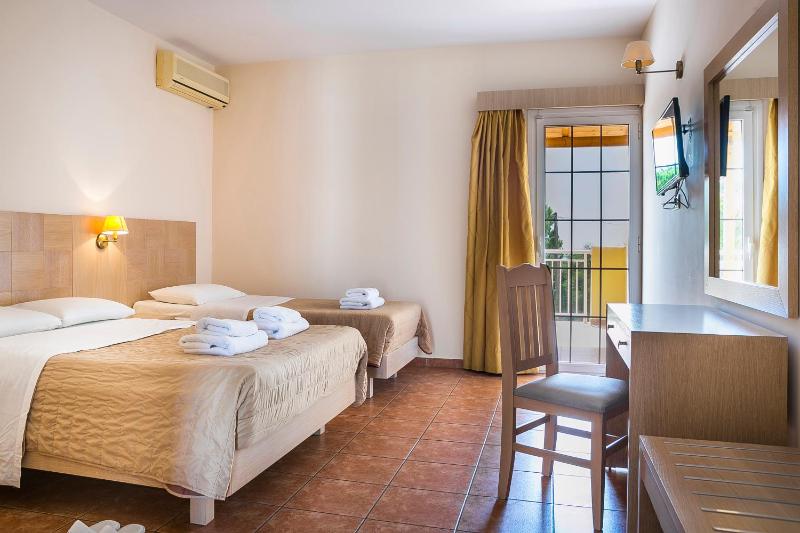 Lassi Hotel - image 8
