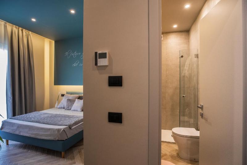 Superior Double Room image 3