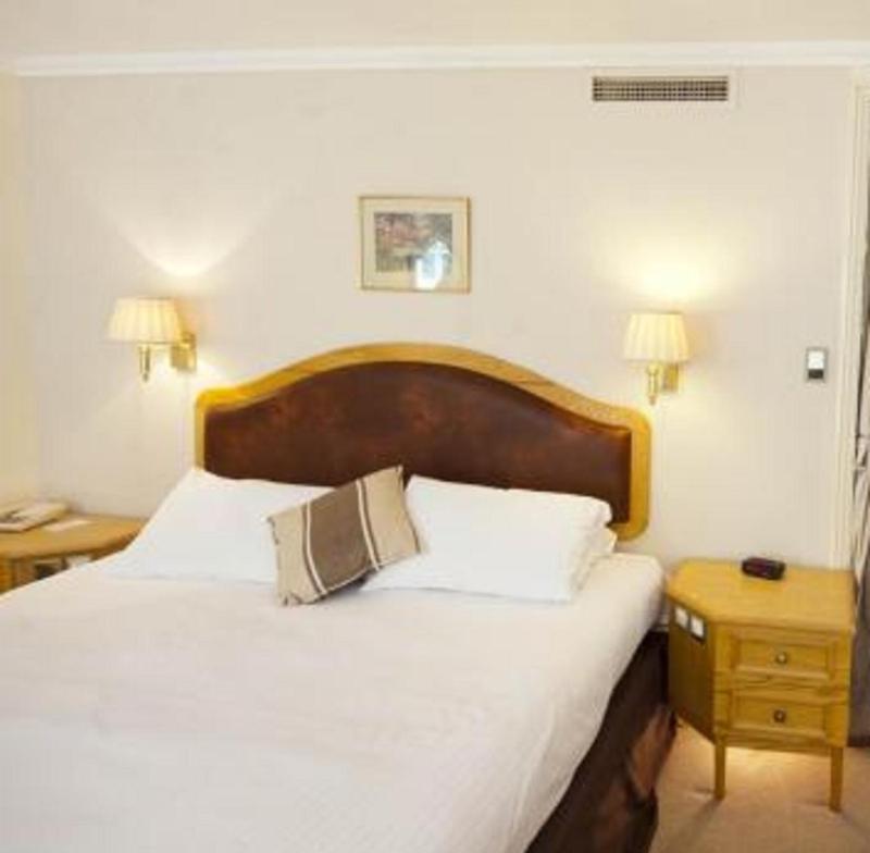 Superior Double Room image 1