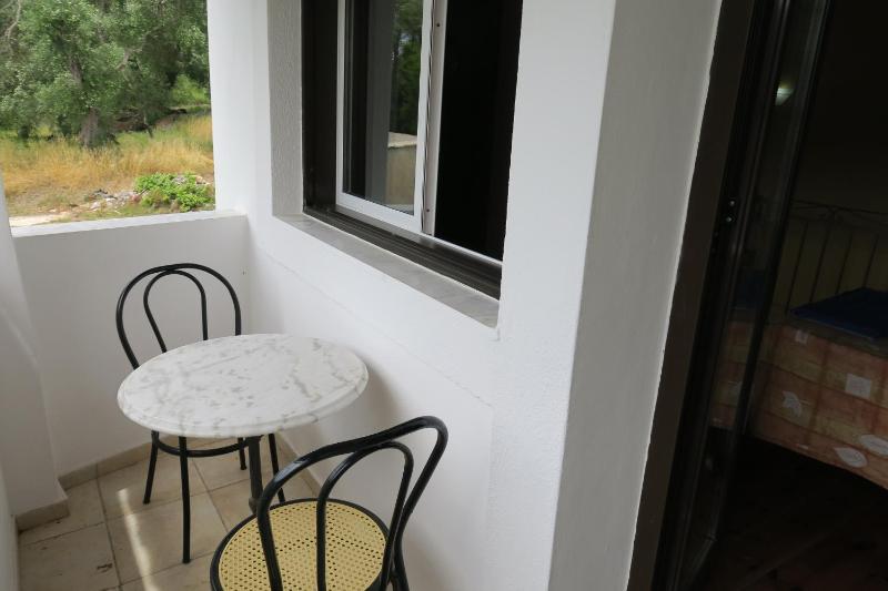 One-Bedroom Apartment Split Level image 4