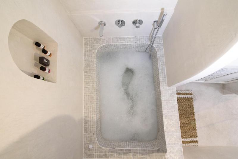 Villa - Beach Front image 2