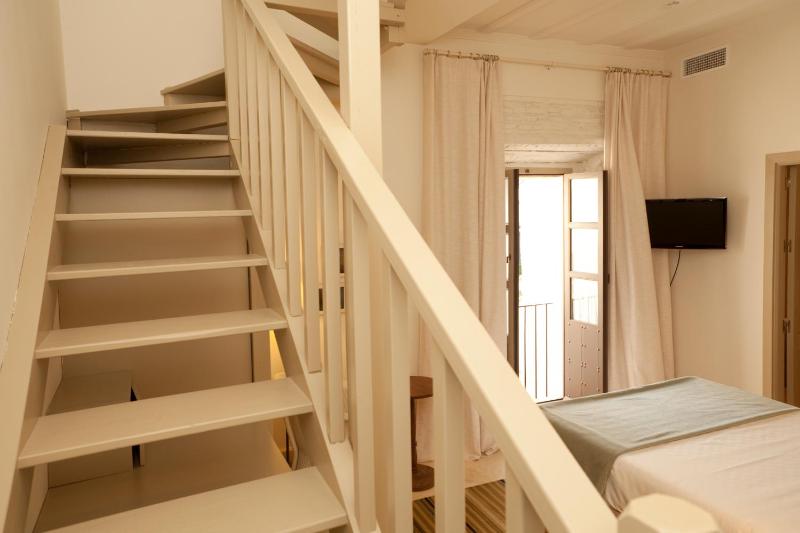 Deluxe Double Room with Terrace image 1