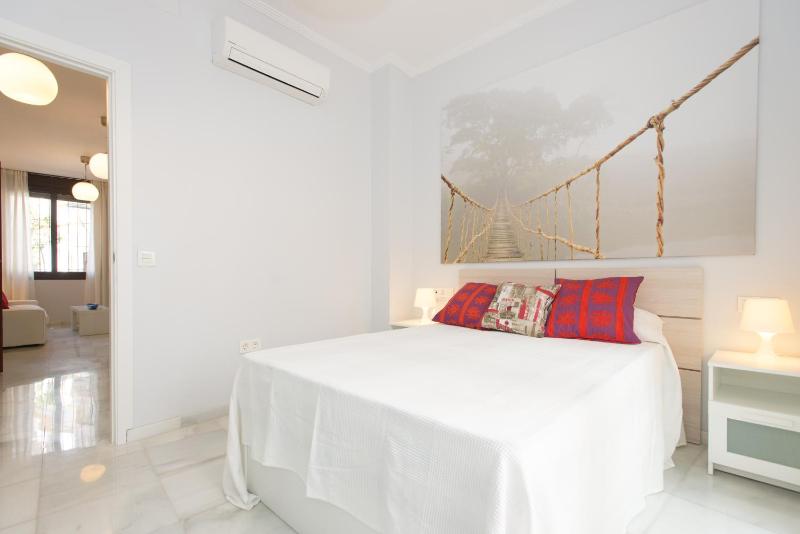 One-Bedroom Ground Floor Apartment - PE1 Plaza Europa 2  image 1