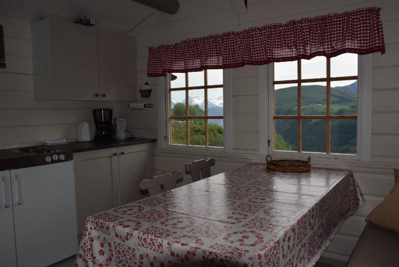 Family Cottage image 4