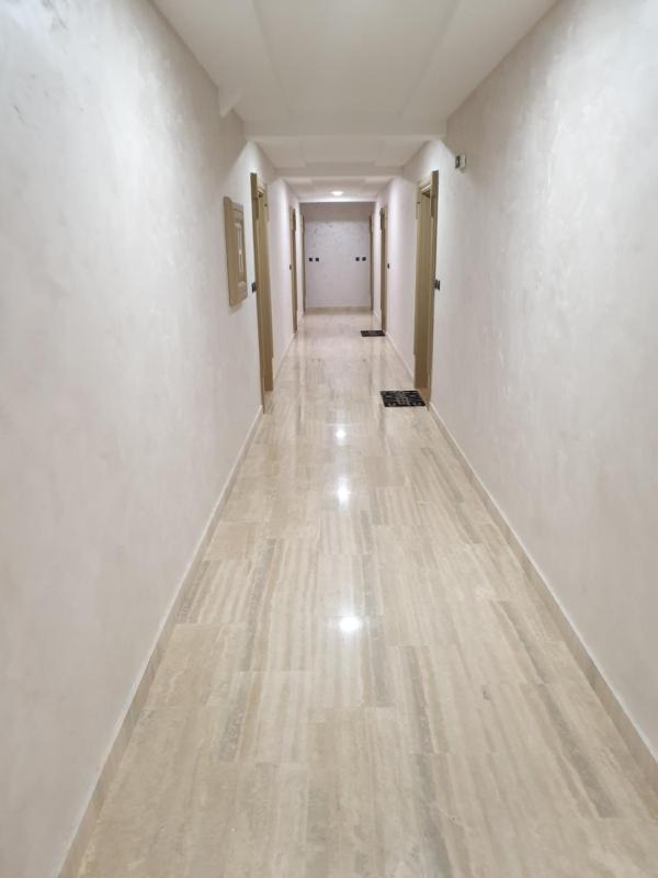 One-Bedroom Apartment image 2