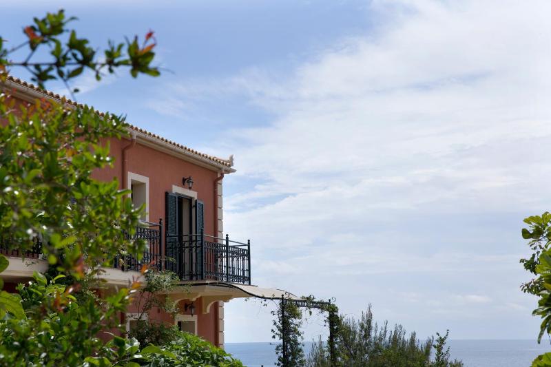 Avra Private Suites - image 22