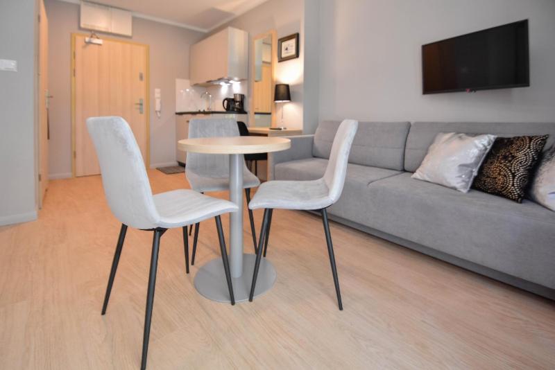 Osiedle Cesarskie Apartamenty - Parking - Apartamenty Bryza - image 3
