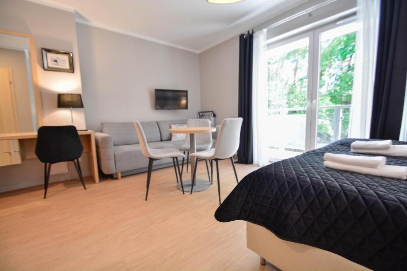 Osiedle Cesarskie Apartamenty - Parking - Apartamenty Bryza - image 25