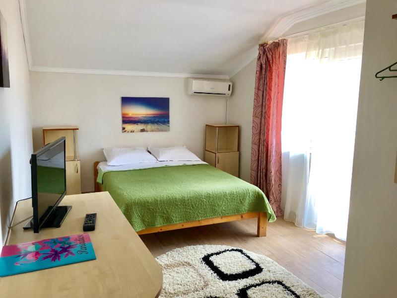 Double Room image 2