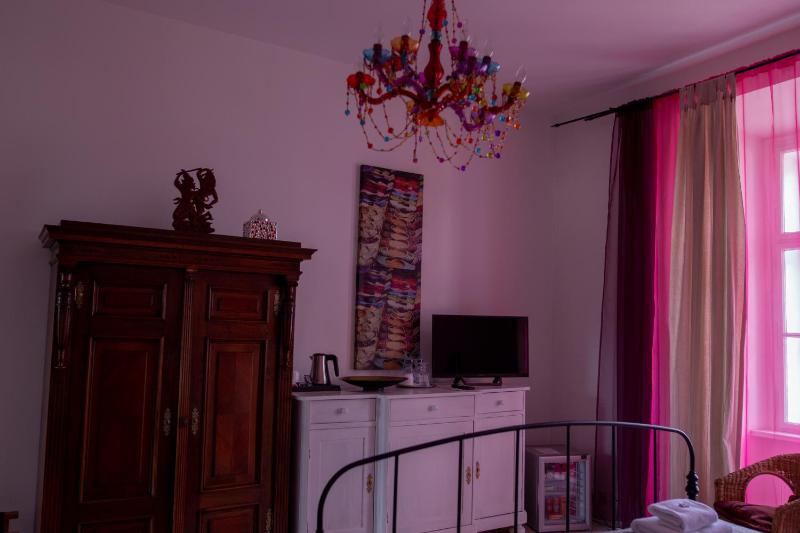 Standard Double Room image 4