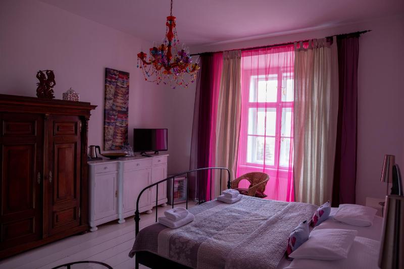 Standard Double Room image 3