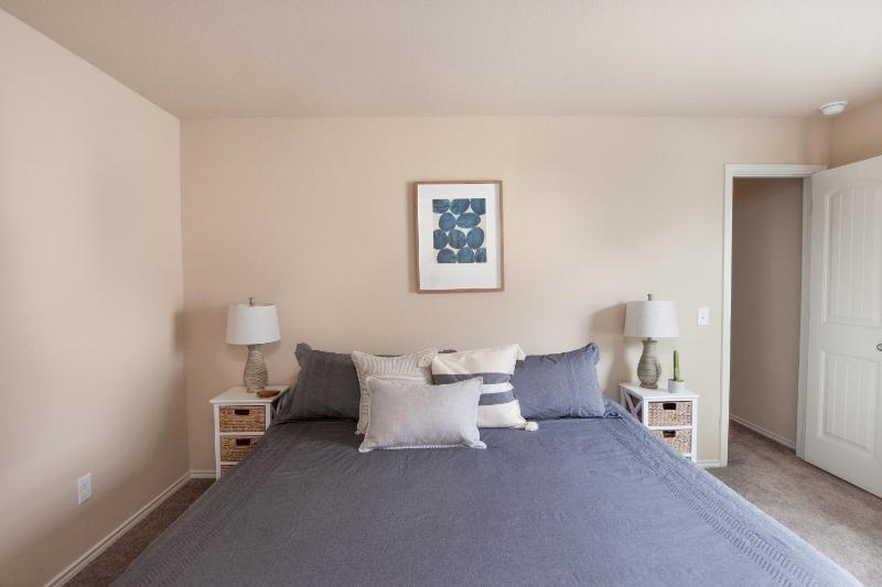 Five-Bedroom House image 3