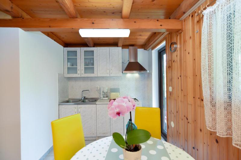 Studio Apartment image 4