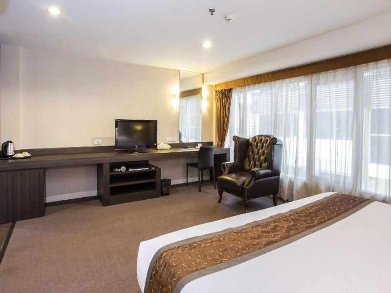 Executive Suite image 2