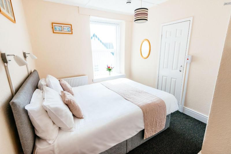 Double Room with Sea View image 3