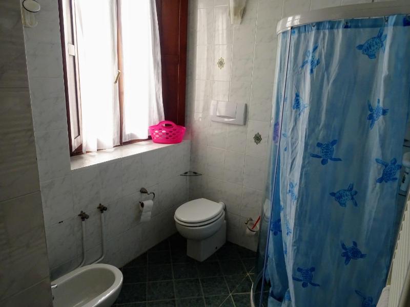 Quadruple Room with Bathroom image 2