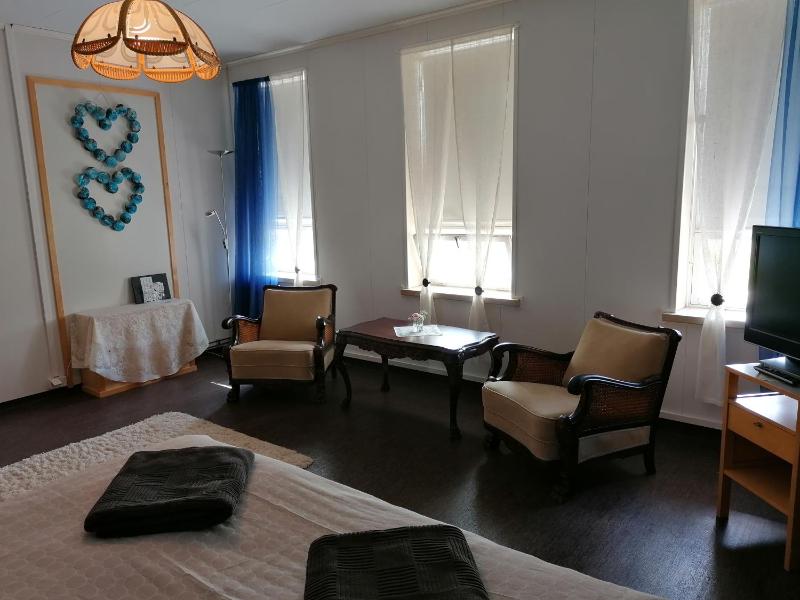 Large Double Room image 2