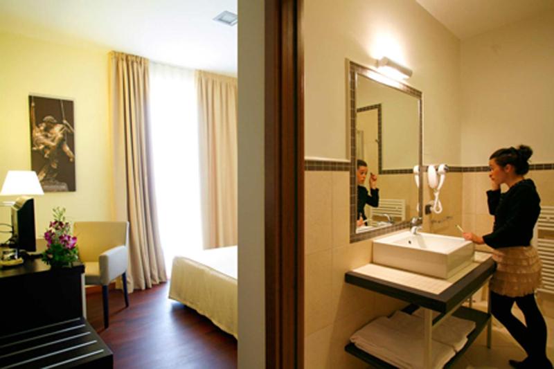 Junior Suite image 3