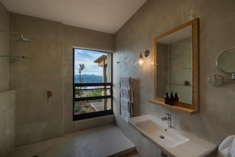 Alkira Luxury Lodge and Villa - image 6