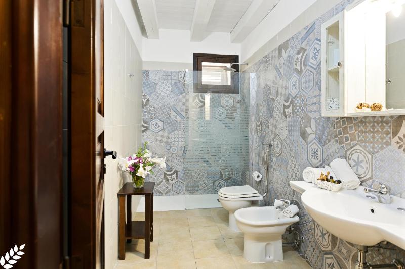 Quadruple Room image 3