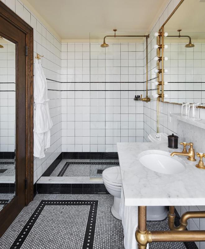 Queen Loft with Tub image 3