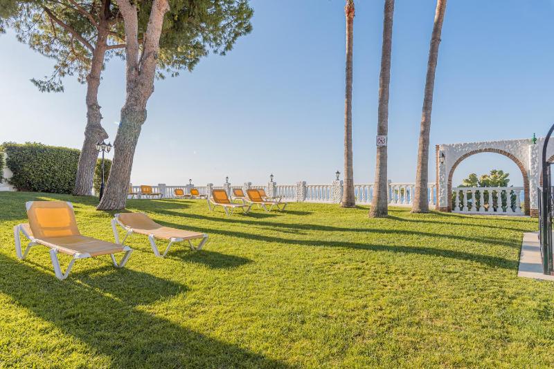 Apartment with Sea View image 2