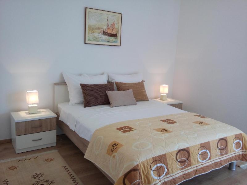 Apartment image 3