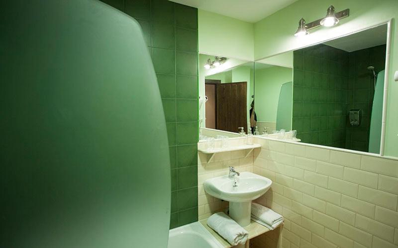 Double or Twin Room image 4