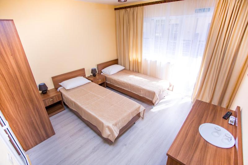 Standard Double or Twin Room with Balcony image 3