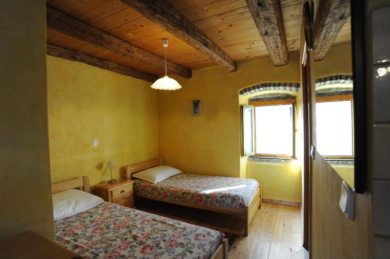 Studio Apartment image 3
