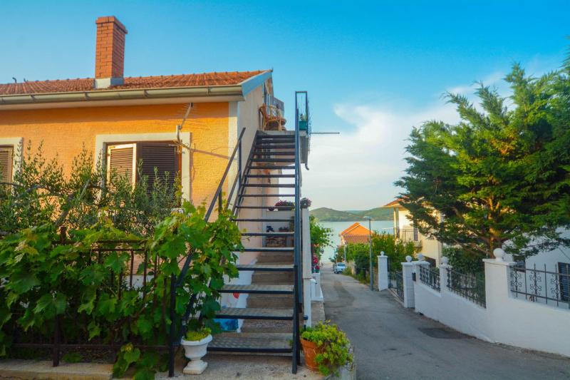 Apartments Vendi - image 19