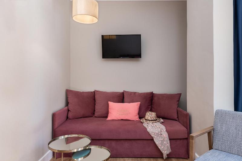 Viaggio Elegant Rooms - image 2
