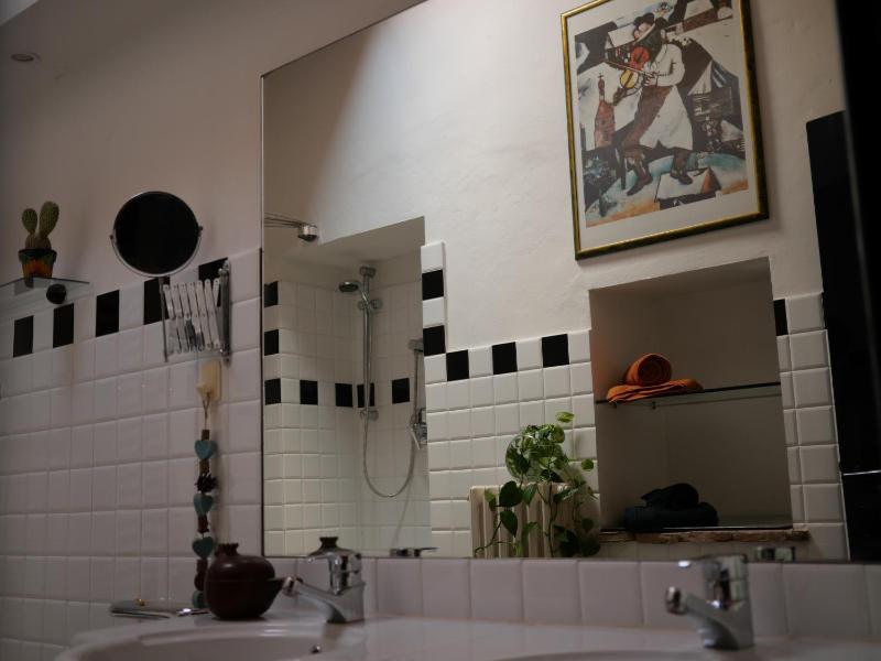 Quadruple Room with Private Bathroom image 1