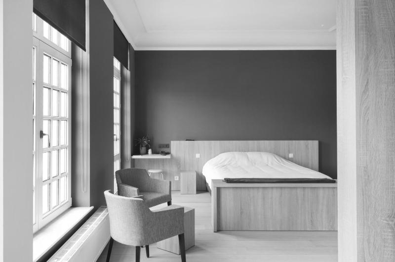 Double Room image 3
