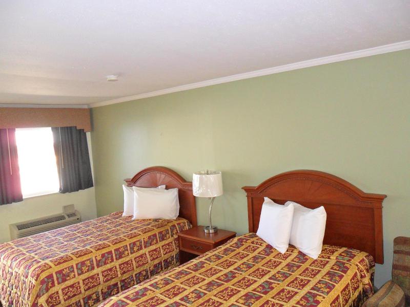 Double Room with Two Double Beds - Non-Smoking image 2