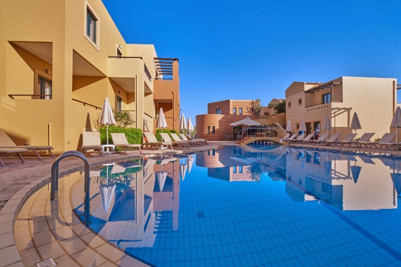 Double or Twin Room with Pool View image 1