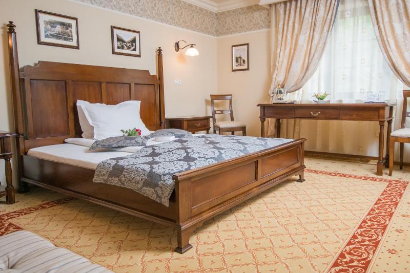 Double or Twin Room image 2