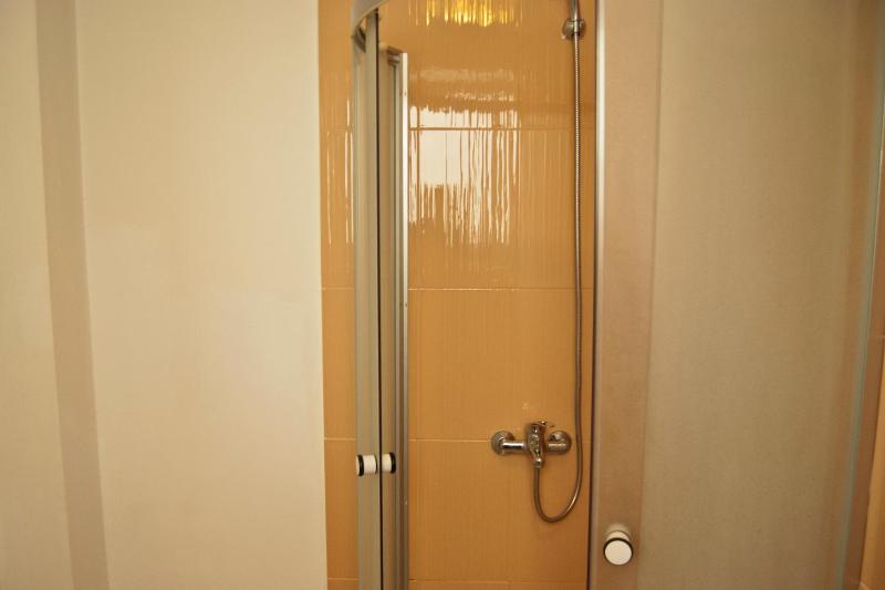 Double Room image 3