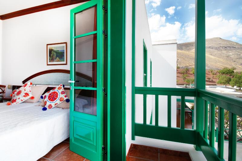 Junior Suite with Balcony image 3