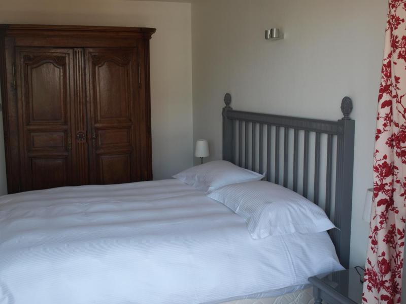5 Bedrooms Apartment image 1