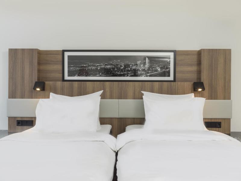 Standard Room image 3