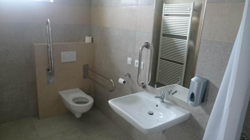 Double or Twin Room - Disability Access image 1