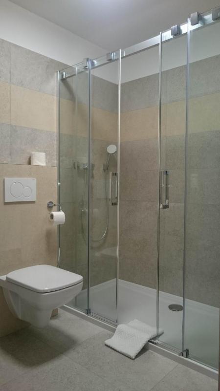 Double or Twin Room image 4