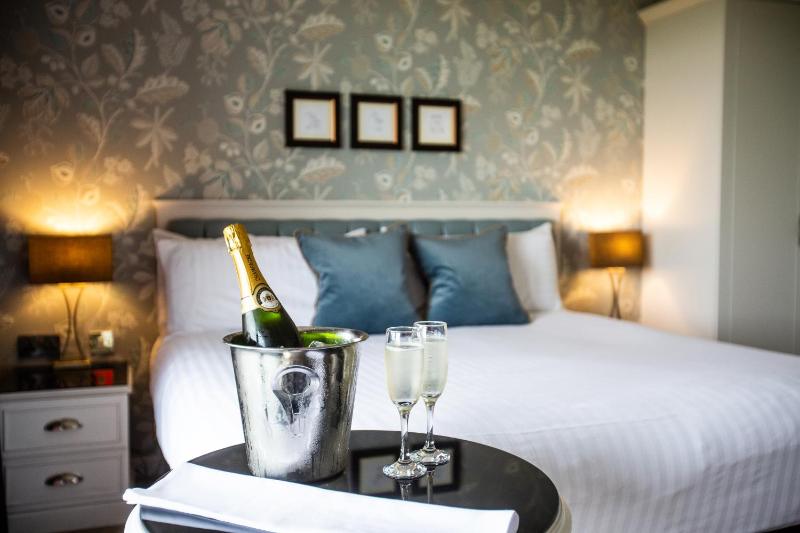 Executive Double or Twin Room image 1